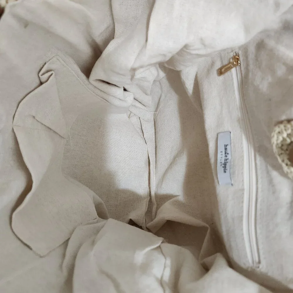 Woven ruffle beach bag! - Picture 2 of 6